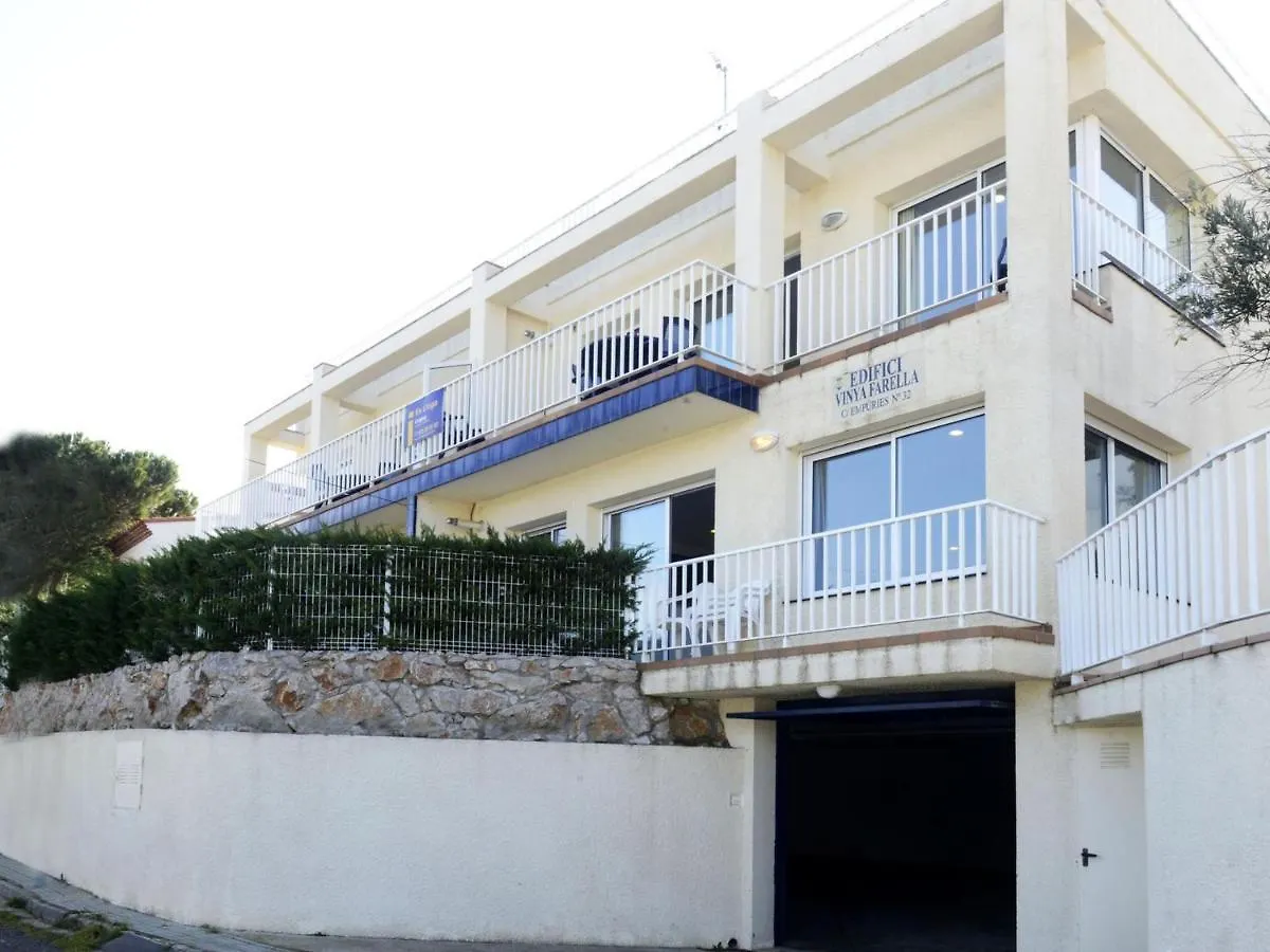 Apartamento Luminoso Con Terraza, Wifi, Garaje Y A 50M De La Playa En Llanca - Es-228-15 Apartment
