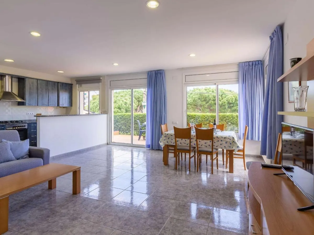 Apartamento Luminoso Con Terraza, Wifi, Garaje Y A 50M De La Playa En Llanca - Es-228-15 Apartment